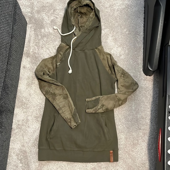 Ampersand Women’s Medium Hoodie - Picture 1 of 4